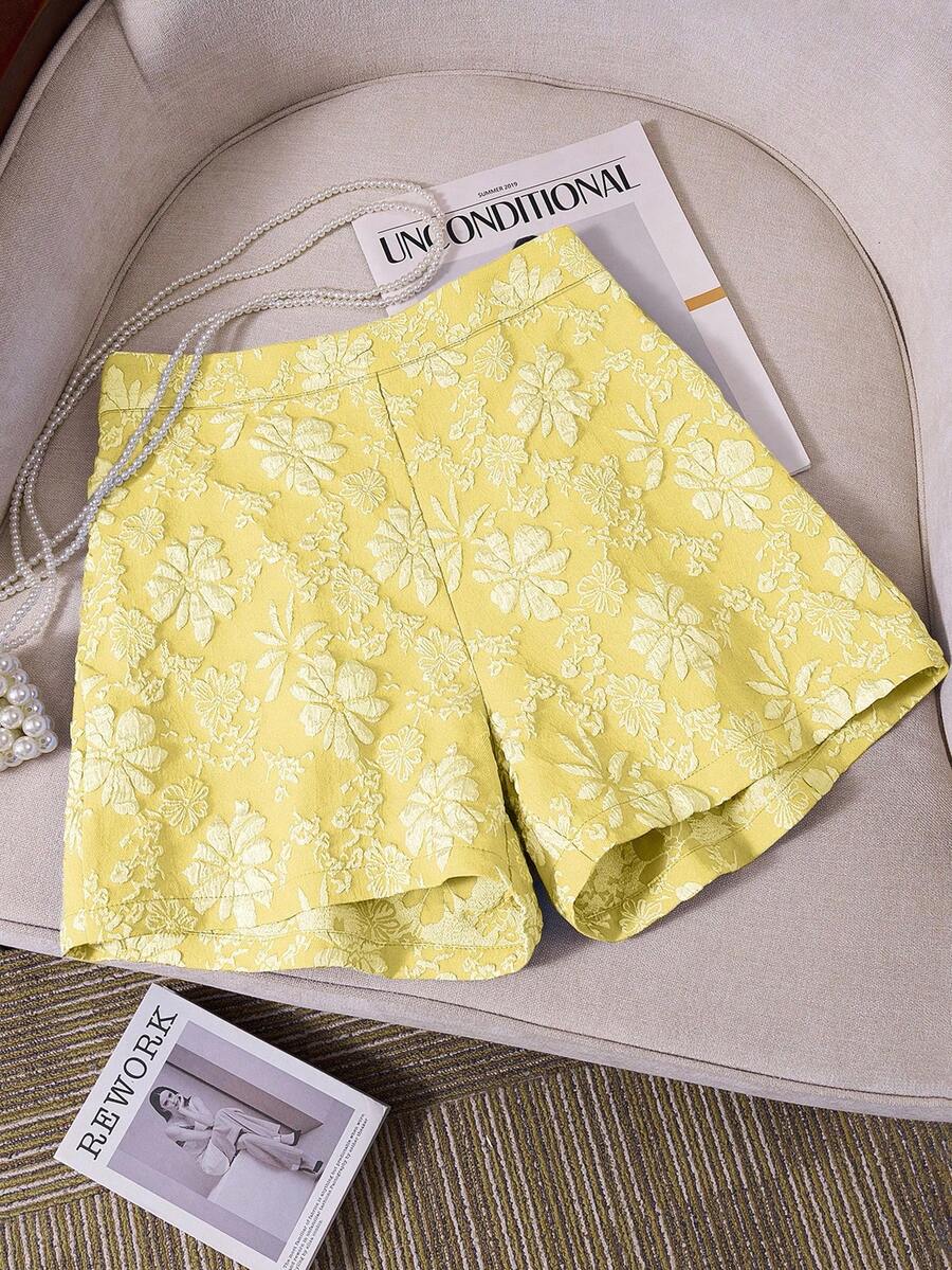SHEIN LUNE 女士休闲提花纯色短裤,适合夏季度假和日常通勤 - 鵝黃色 - 查看 1