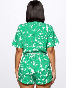 Slaydiva 女士休闲度假红色碎花衬衫短裤两件套 - 綠色 - 查看 7