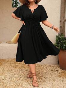 SHEIN Clasi Vestido midi de línea A con cuello en V, textura de punto, cintura con volantes y cadena, para mujer talla grande, primavera/verano - Negro - Ver 8