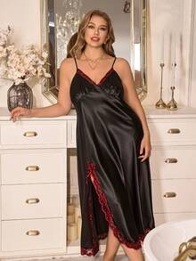 MuseNap CURVE 大码女士长款V领蕾丝拼接吊带裙，舒适仿丝睡袍，适合居家休闲或睡眠穿着 - 黑色 - 查看 6