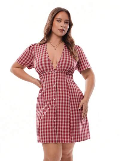 Solavibe Plus Size Plaid Minimalist V-Neck Short Sleeve Dress, Casual Everyday Wear,Vacation,Vacation Style,Charming Red And White Gingham Checkered Dress,Vintage Retro Style, Summer Wear, Casual, Picnic, Day Out, Lightweight Cotton Fabric, Breathable, Feminine, Stylish, Comfortable, Playful, Classic Pattern, Vacation Essential