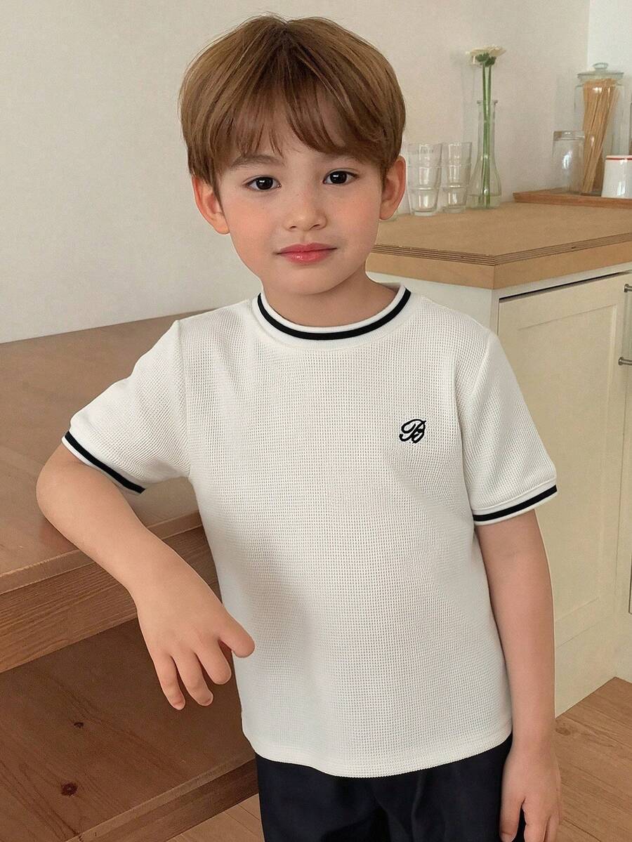 DAZY Young Boys Round Neck Short Sleeve Casual Everyday Summer Versatile T-Shirt - White - View 1