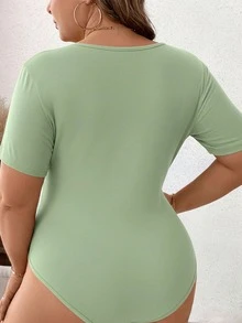 SHEIN Clasi Body sexy de manga corta con cuello cruzado y detalle de anillo O para tallas grandes - verde menta - Ver 2