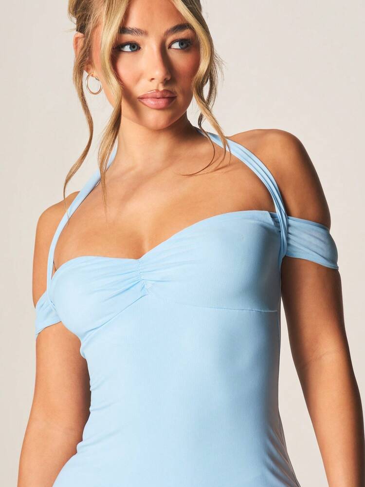 MISSGUIDED Halter Neck Off Shoulder Light Blue Maxi Dress With Sweetheart Neckline And Side Slit For Evening Formal Occasions