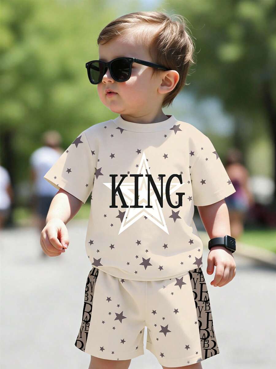 两件套男童休闲时尚套装，包括印花星星字母图案T恤和字母撞色短裤，适合春夏季节、休闲、户外、运动、上学等场合穿着。 - 彩色 - 查看 1