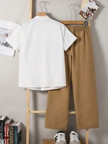 SHEIN Little Byeori Conjunto informal de pantalón y camisa de manga corta holgada con bloques de color contrastante para niño preadolescente, conjunto en color caqui, adecuado para primavera/verano, salidas, Día de San Valentín, citas, viajes, fotografía callejera, vacaciones, reuniones familiares, vuelta al colegio, bodas, eventos formales, deportes - Multicolor - Ver 4