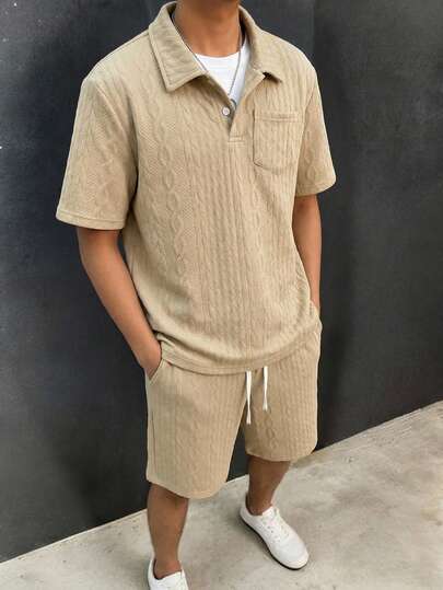 SHEIN 两件套男童休闲提花纹理面料立领开衫短袖短裤套装，卡其色 Polo 衫，适合上学、外出、度假、派对、春夏穿着。