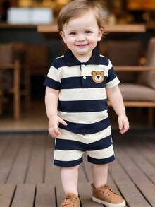 Souflis 男婴休闲可爱小熊刺绣徽章不规则条纹短袖polo衫和短裤套装，适合夏季穿着 - 黑與白 - 查看 1