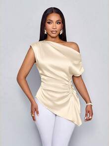 SOLERSUN Roupa Feminina de Primavera/Verão: Elegante e Estilosa, Perfeita para Uso Casual, Festas e Mais. Cor Damasco, Acabamento Brilhante, Tecido Tecido, Ajuste Sexy, Sem Mangas, Decote Assimétrico com Design Ombro à Mostra, Ombros Plissados, Babados na Cintura, Bainha Assimétrica. Camisa. - Damasco - Visão 5