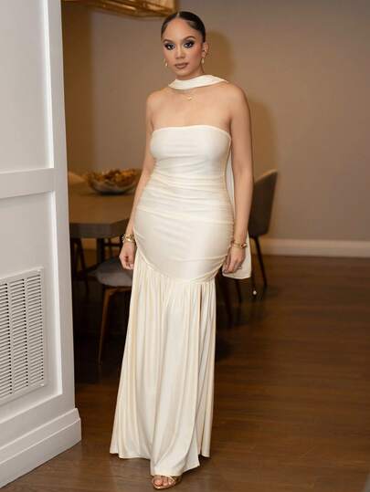 Melissa Matos 时尚新款纯色闪亮面料露肩长款飘逸裙褶饰腰部开衩下摆连衣裙，适合婚礼、毕业派对、约会、度假