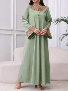 Al Najma V领前开襟纽扣波西米亚风刺绣阿拉伯连衣裙 - 綠色 - 查看 3
