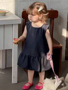 DAZY Vestido de mezclilla sin mangas con cuello redondo y volantes, estilo coreano para niñas pequeñas - Azul - Ver 6