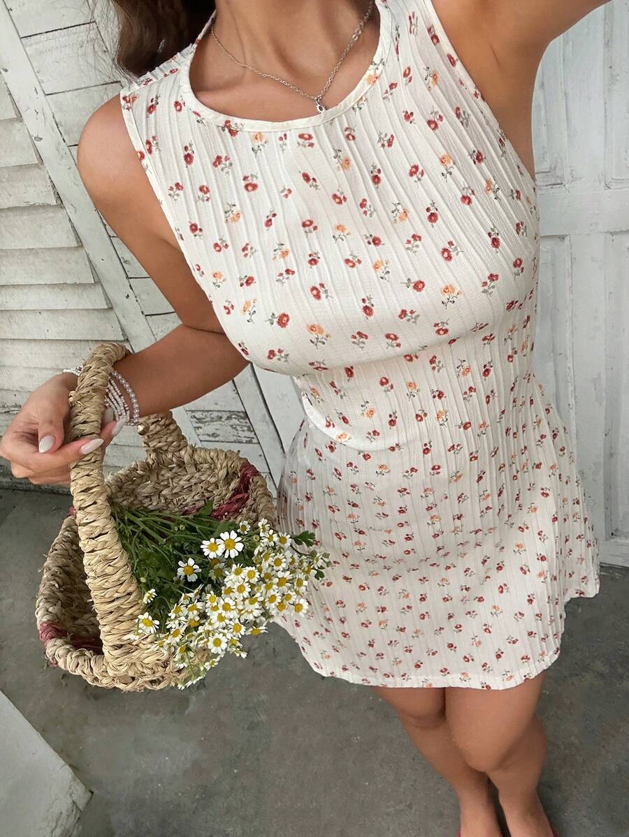 MainGRL 白色底碎花系带露背A字连衣裙，适合度假、日常穿着、浪漫场合和约会，春夏款 - 彩色 - 查看 1