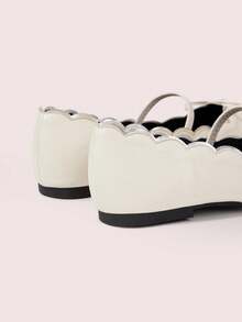 CUCCOO DOLLMOD Silver Round Head Pleated Dance Ballet Shoes French Retro One-Pedal Flat-Soled College Single Shoes Women's Gentle Temperament Bow Versatile One-Word Belt Mary Jane Shoes - Off-white - View 4