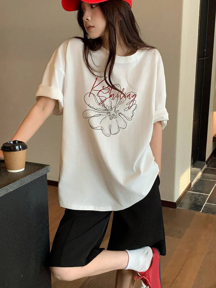 Women's Sweet Line Flower Print Short Sleeve T-Shirt, Loose Fit, Versatile, White Cotton Casual Top Graphic Tees Women Oversized