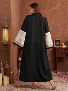 Al Najma Bata larga holgada de talla grande con parches negros, bordados florales y ribetes, estilo turco/árabe, de manga larga, nueva llegada para mujeres - Negro - Ver 2