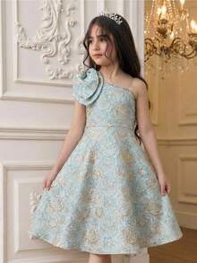 SHEIN Vestido de rodilla asimétrico con hombros y cintura ajustada, decorado con lazo, de tela brocada floral elegante, para niña preadolescente, apropiado para fiesta, regreso a clases, estilo femenino, estilo princesa, boda, cumpleaños - Azul - Ver 1