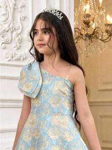 SHEIN Vestido de rodilla asimétrico con hombros y cintura ajustada, decorado con lazo, de tela brocada floral elegante, para niña preadolescente, apropiado para fiesta, regreso a clases, estilo femenino, estilo princesa, boda, cumpleaños - Azul - Ver 3