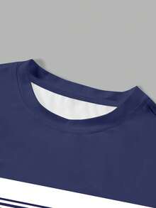 Manfinity Homme Men's Minimalist Print Round Neck Short Sleeve T-Shirt And Shorts Set Men Two Piece Casual Short Sets Men Striped Short Set Summer Outfits  Spring To Summer  Valentines Gifts For Boyfriend  Men Clothes  Going Out Outfits Valentines Gifts For Boyfriend  Going Out Outfits  Summer Outfits - Multicolor - View 4