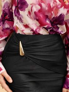 Modelyn Women's Black Mermaid Hem Fitted Pencil Skirt With Metal Decor - Black - View 4