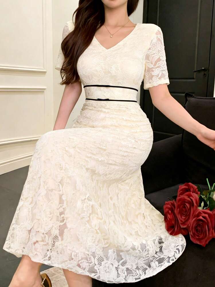 Women's Elegant Contrast Color Lace V-Neck Long Dress, Spring/Summer Wedding Guest Dress Sundress