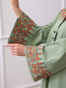 Al Najma V领前开襟纽扣波西米亚风刺绣阿拉伯连衣裙 - 綠色 - 查看 5