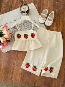 SHEIN Baby Girl Vacation Casual Apricot Strawberry Print Camisole And Pants Set - Beige - View 5