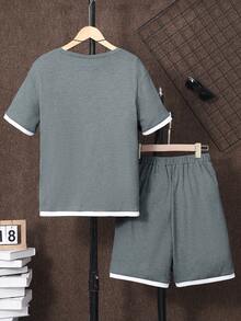 Vacaura 2件套青少年男童字母印花圆领短袖T恤和短裤，休闲款 - 灰色 - 查看 2