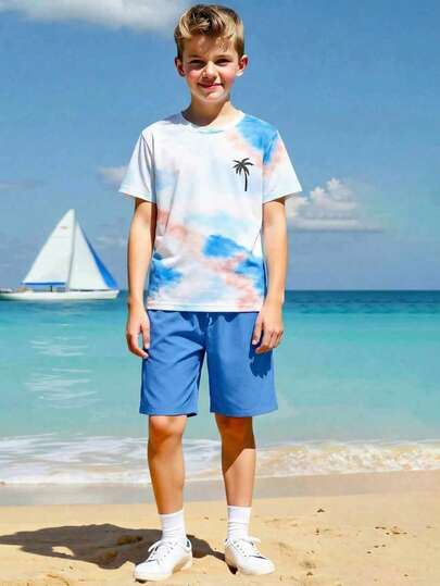 Boys' Tie-Dye Summer Set, Blue Sky White Cloud Palm Tree Print T-Shirt Paired With Blue Shorts, Fresh Resort Style