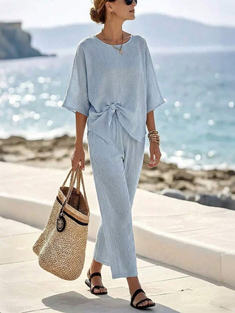 Breezaya 女士春夏休闲度假套装，纹理扭结蝙蝠袖衬衫和直筒裤两件套 - 藍色 - 查看 1