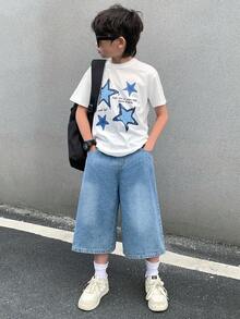 SHEIN Little Byeori 青少年男孩時尚返校街頭風混搭百搭設計復古酷街頭寬鬆舒適清爽藍色牛仔八英吋長度寬腿牛仔褲，適合日常穿著、春夏季派對節慶與街頭穿搭 - 藍色 - 查看 7