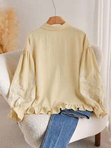 CosyJoli 大码女式长袖荷叶边刺绣优雅衬衫 - 杏色 - 查看 2