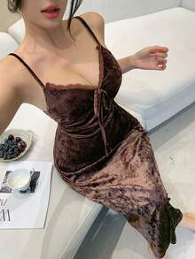 DAZY 迷人復古花卉圖案天鵝絨與蕾絲拼接修身長款女式睡袍睡衣 - 棕色 - 查看 6