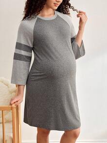 BloomMama Đầm mặc nhà thoải mái, đa năng, cổ tròn, phối màu tương phản dành cho bà bầu - Nhiều màu - Xem 1