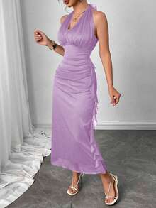 Vestido de tirantes con cuello halter, cintura fruncida y bajo con volantes en color liso - Púrpura malva - Ver 4
