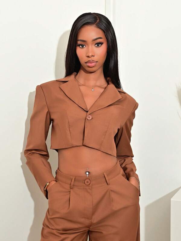 Mima John 短款垫肩剪裁西装外套仅限街头服饰可爱优雅休闲性感外出秋季太妃糖