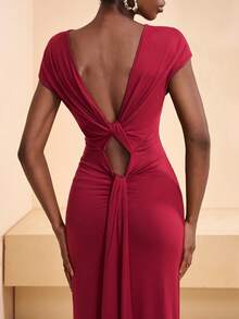 Zivah 2026春夏新款，优雅露背连衣裙，船领设计，泡泡袖，扭腰设计，适合婚礼、音乐节、复活节等场合。波西米亚风露背连衣裙，深V领裹身连衣裙，女士连衣裙，Ycv9w折扣码，女士裹身连衣裙，婚礼宾客惊艳礼服 - 酒紅色 - 查看 2