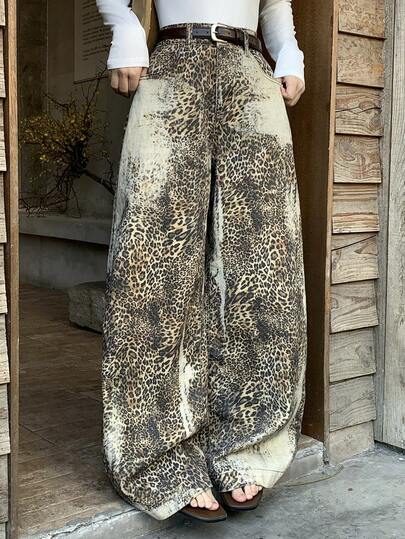 DAZY Women's Loose Fit All-Over Leopard Print Relaxed Denim Jeans
