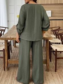 Weeklong Bộ đồ nữ cỡ lớn gồm áo tay ngắn cổ chữ V cài nút và quần ống đứng, thích hợp mặc hàng ngày và đi nghỉ mát. - xanh quân đội - Xem 2