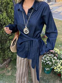 DAZY 女士翻领长袖侧系带休闲牛仔衬衫 - 深色水洗藍 - 查看 5