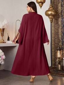 Al Najma 优雅立领刺绣开衩袖喇叭下摆连衣裙，春夏款 - 酒紅色 - 查看 2