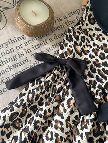 SHEIN 少女时尚夏季豹纹蝴蝶结领A字公主裙，豹纹连衣裙，优雅、可爱、休闲，适合外出、街头穿搭、节日及各种场合。 - 彩色 - 查看 5