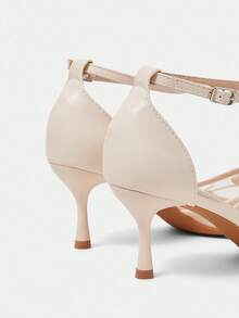 CUCCOO HITCHD 女士鞋履春夏新款珍珠刺绣尖头细跟搭扣6.5cm高跟鞋优雅网面拼接纯色通勤约会婚礼伴娘鞋 - 米色G - 查看 4