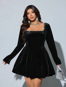Viva Relle Plus Size Women's Black Velvet Vintage French Elegant Dress With Pearl Collar Decoration, Long Sleeve, Waist Fitted And Flared Hem, Luxury Elegant Cocktail Dress Suitable For Party And Halloween Black Velvet Dress Black Dress Long Sleeve Velvet Long Sleeve Dress Black Mini Dress Black Club Dress Slay Diva Dress Black Square Neck Dress - Black - View 3