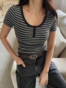 DAZY Women's Crew Neck Contrast Striped Fitted Casual T-Shirt Y2k - Black - View 5