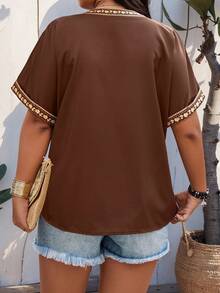 Breezaya Áo thun nữ cỡ lớn in hình cây nhiệt đới, cổ chữ V, tay ngắn - Nhiều màu - Xem 2