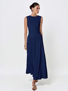 Aveloria Modichic Gaun Tanpa Lengan Berlipit Leher Bulat Minimalis Elegan Warna Biru Tua untuk Acara Malam Musim Panas - Navy Blue - View 2