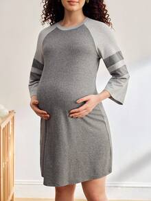 BloomMama Đầm mặc nhà thoải mái, đa năng, cổ tròn, phối màu tương phản dành cho bà bầu - Nhiều màu - Xem 4