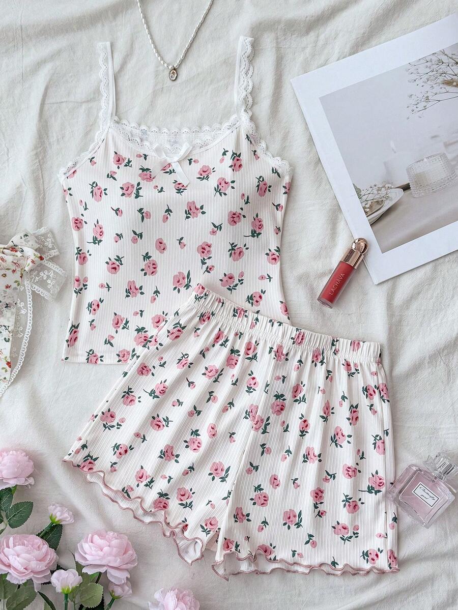 SHEIN Bộ đồ ngủ trẻ em Dozemod dành cho bé gái tuổi teen, in họa tiết hoa, viền nơ và áo hai dây, gồm áo hai dây và quần short, kiểu dáng thoải mái, ôm sát, 2 món, màu hồng. - Màu Hồng baby - Xem 1