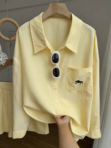 SHEIN EZwear 大码春夏刺绣衬衫短裤套装，休闲黄色条纹衬衫两件套 - 鵝黃色 - 查看 5